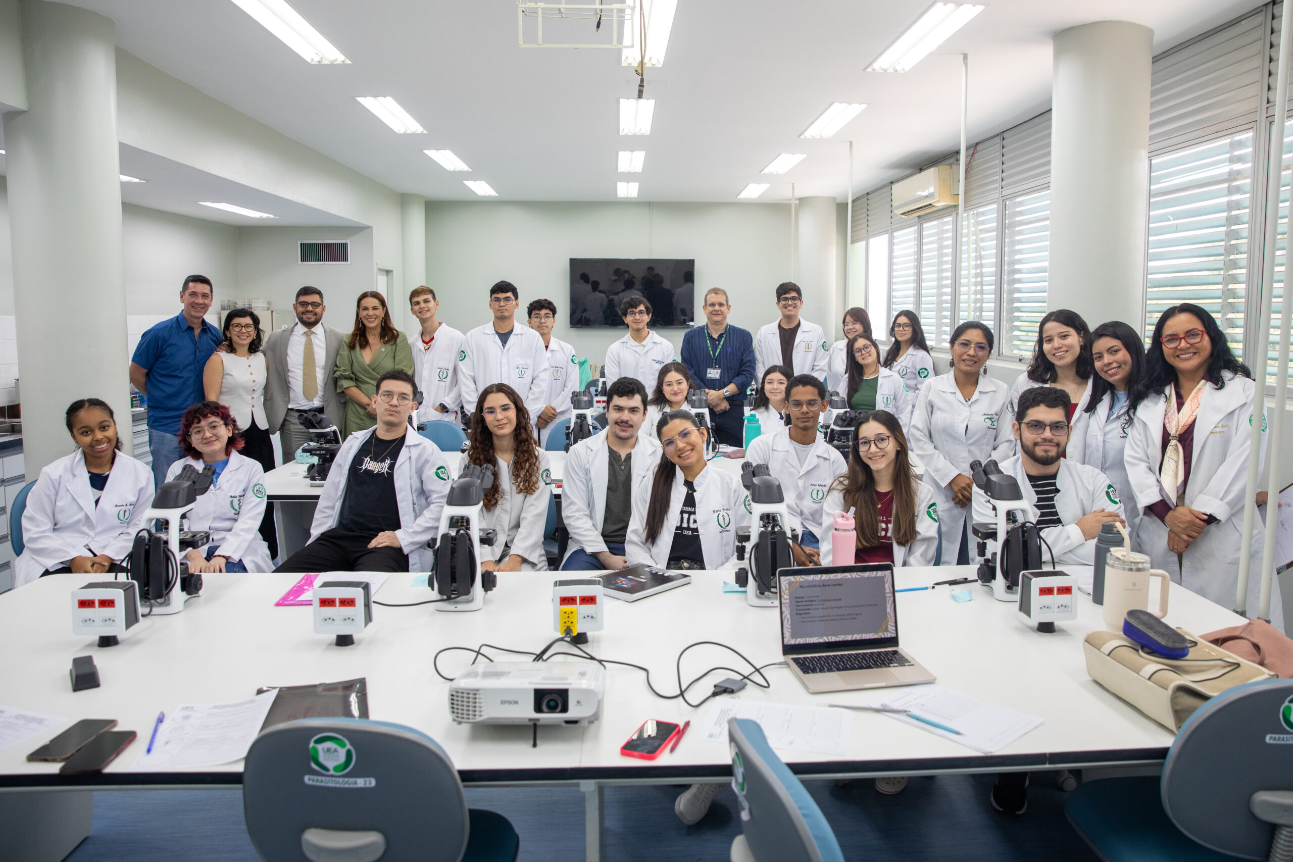 Gestão superior da UEA entrega espaços revitalizados na Escola Superior de Ciências da Saúde